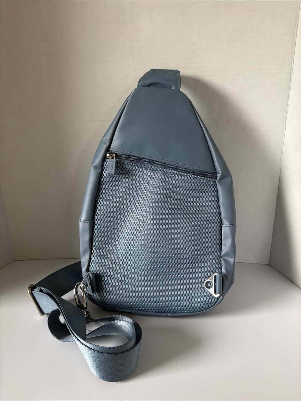 IHKWIP BLUE CROSSBODY BAG- LIKE NEW - Picture 13 of 14